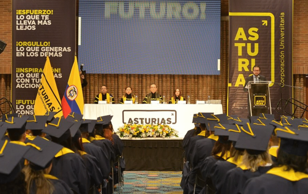 Celebramos la graduación de UniAsturias con estudiantes del convenio INESUP Formación Avanzada